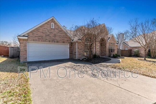 Building Photo - 8408 Falconet Cir