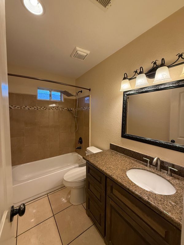 Foto del edificio - 318 Manor Ave