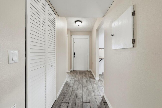 Foto del edificio - 3821 N Oak Dr