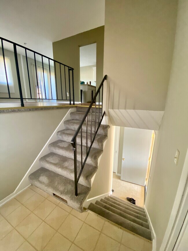 Building Photo - 2497 Copper Cliff Trail