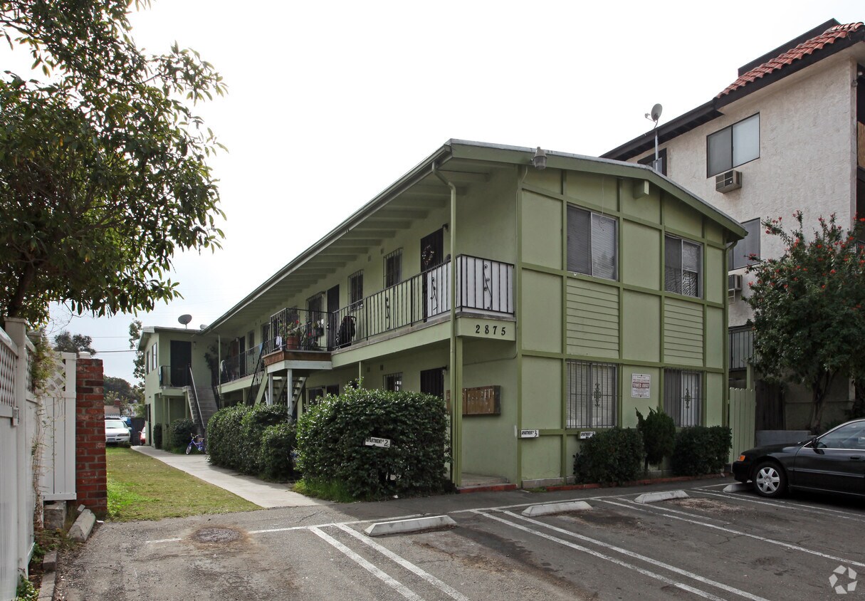 Primary Photo - 2875 Broadway