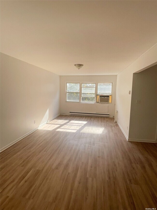 Foto del edificio - 211-14 23rd Ave