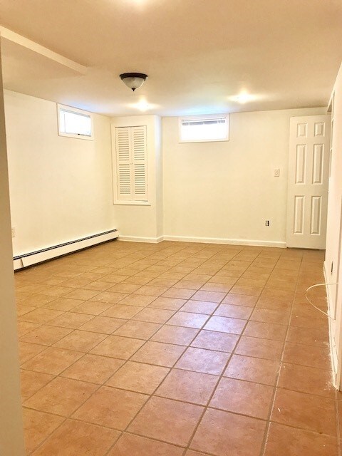 Building Photo - 940 Schopmann Dr