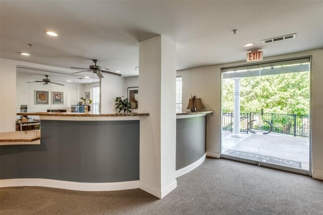 Building Photo - 3102 Kings Rd