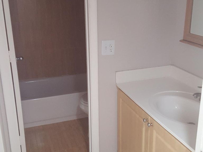 "Chic & Spacious 1-Bedroom Retreat with Gr... - "Chic & Spacious 1-Bedroom Retreat with Gr...