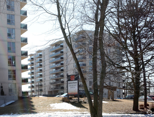 Building Photo - The Diplomats