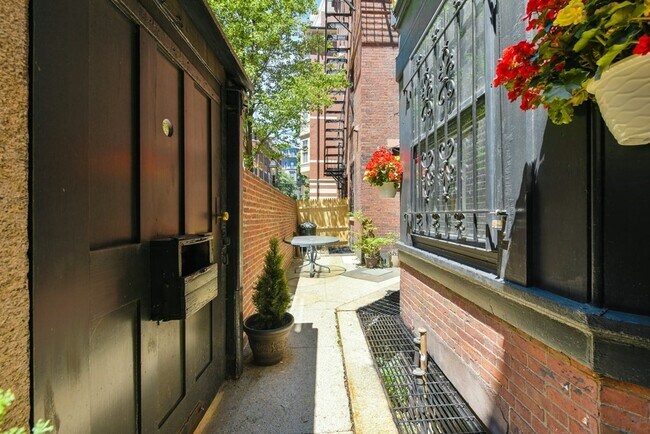 Foto del edificio - 43 Beacon St