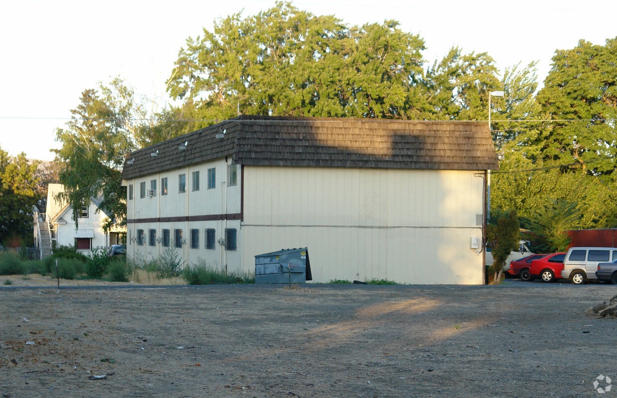 Foto principal - 110 N 6th St