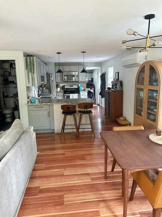 Foto del edificio - Downtown Loveland Home with Garage and Spa...