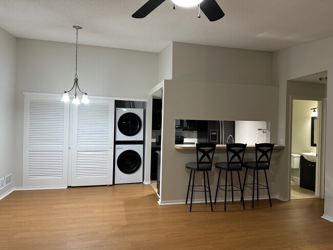 Building Photo - 50 Little Oak Ln