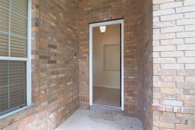 Foto del edificio - 125 Justin Leonard Dr