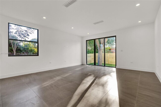 Foto del edificio - 2772 SW 34th Ave