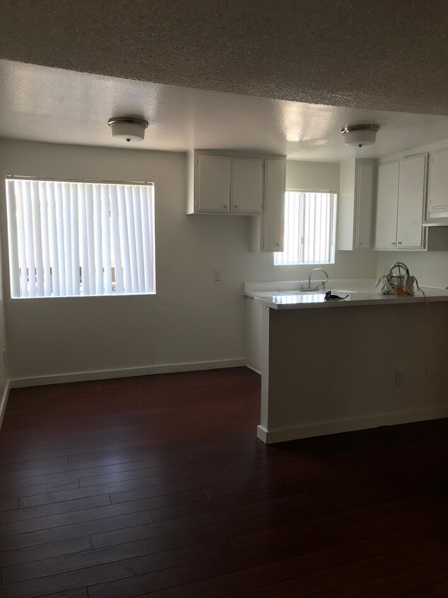 Photo - 21001 Bryant St (Los Angeles, CA)