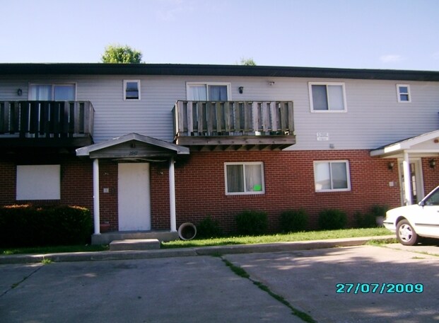 Primary Photo - 2925 Taylor Ave