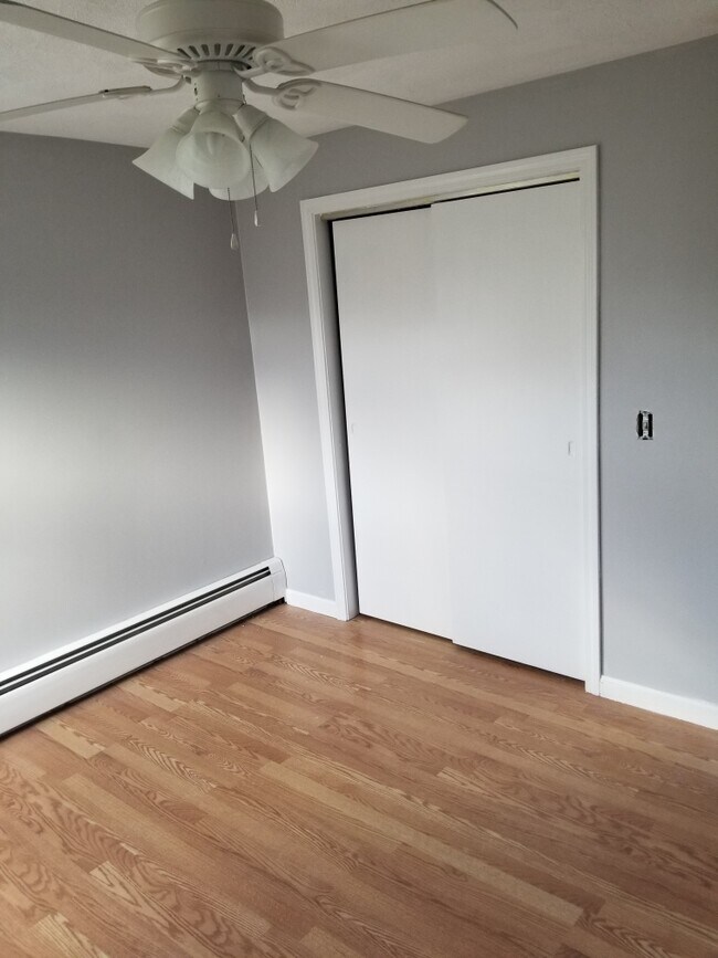 Foto del edificio - 83 Phenix Ave