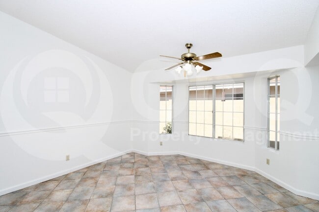 Building Photo - 4026 W Avenida Del Sol