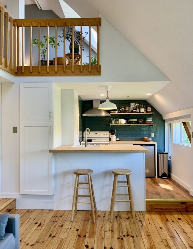 Building Photo - Mint Real Estate Group Admin