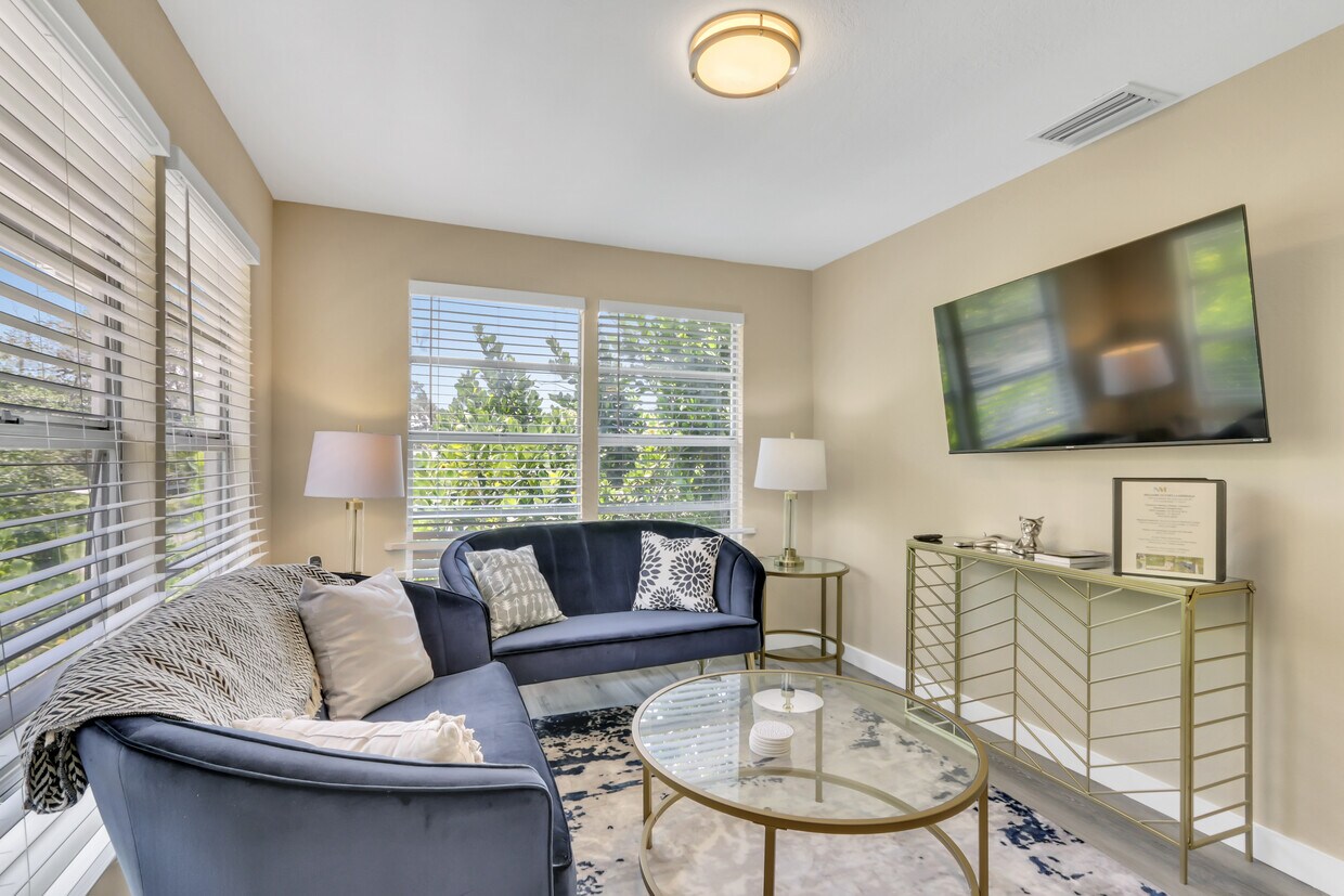 Foto principal - 520 SW 5th Ave