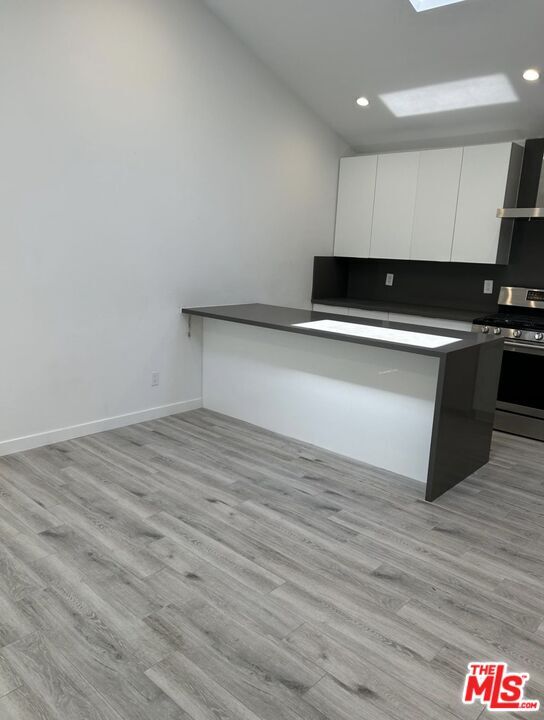 Building Photo - 17139 Sherman Way