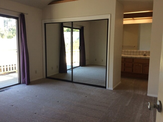 Foto del edificio - Two Story Aptos Home