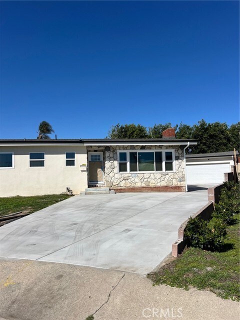 Foto principal - 15720 Bonsallo Ave