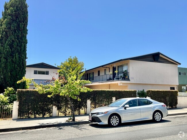 Building Photo - 1552 Berkeley St