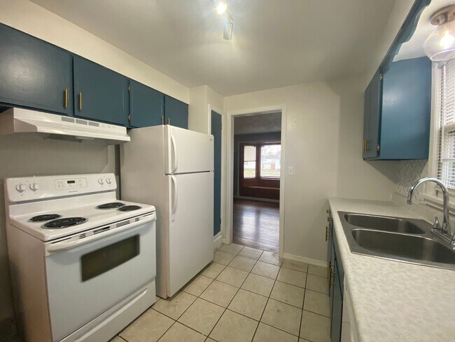 Foto del edificio - Audubon-Downriver Neighborhood 3+ bedroom, 1 bath corner lot with large, fenced yard