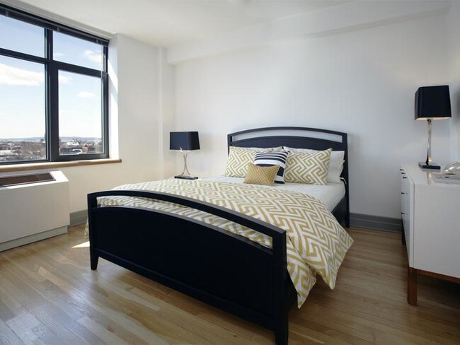 Building Photo - 217 Chrystie St