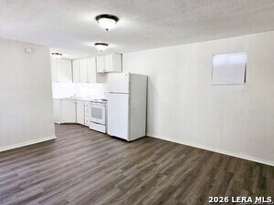 Building Photo - 7327 Harlow Dr