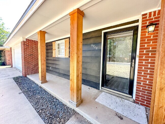 Foto del edificio - 3/2/2 with lots of updates!