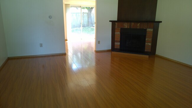 Foto del edificio - 14601 NE 3rd St