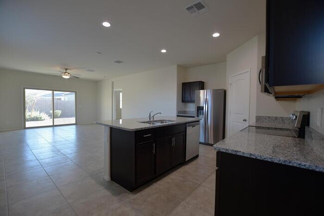 Building Photo - 4854 E Argentite St