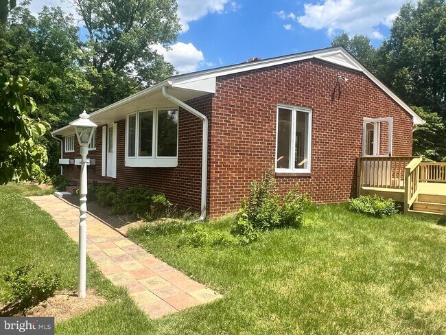 Foto del edificio - 12405 Shafer Ln