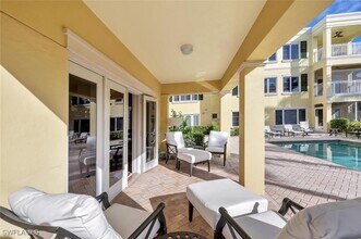 Building Photo - 325 3rd St S