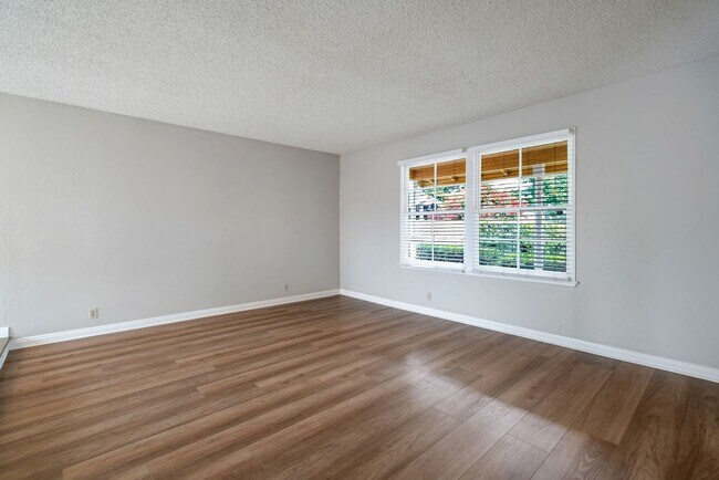 Building Photo - CERRITOS -BEAUTIFUL 5BR HOME FOR LEASE $4600