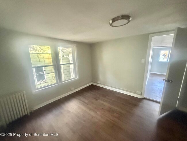 Foto del edificio - 225 N Bromley Ave