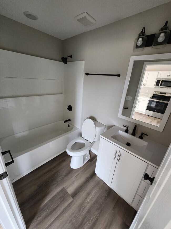 Foto del edificio - Spacious 3-Bedroom, 2-Bathroom Home AVAILABLE NOW!!