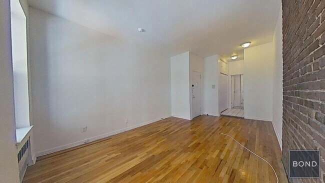 Foto del edificio - 212 E 85th St