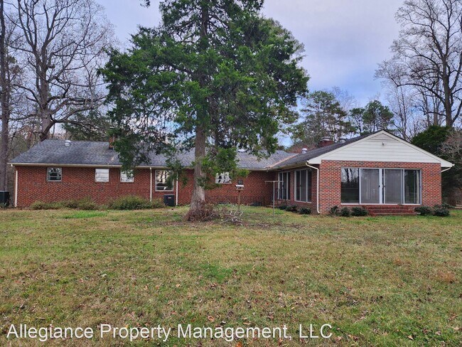 Building Photo - 3 br, 2.5 bath House - 5410 N Courthouse Rd