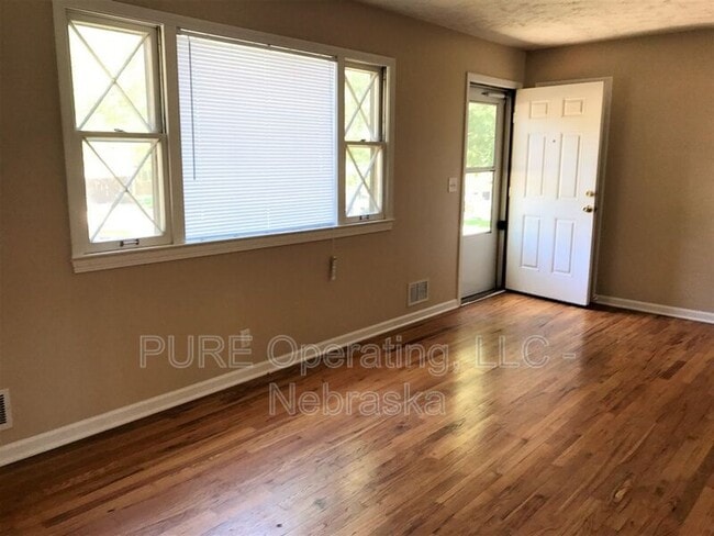 Building Photo - 3341 S 89th St