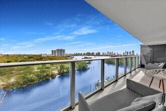 Building Photo - 16385 Biscayne Blvd