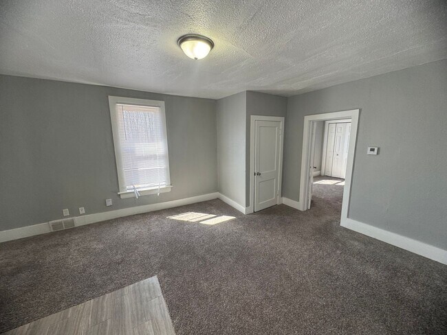 Foto del edificio - 524 Lincoln Ct