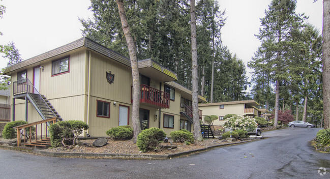 Building Photo - Long Lake Apartments