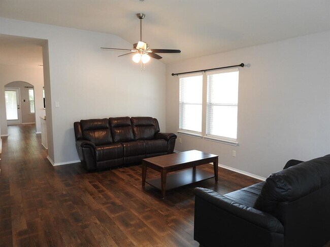 Building Photo - 14201 Ballycastle Trail