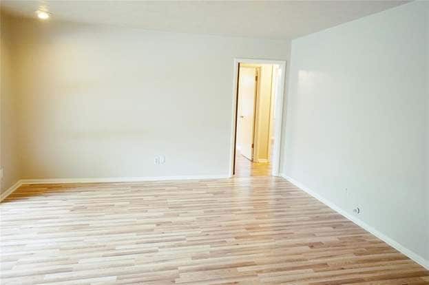 Building Photo - 4929 Libbey Dr