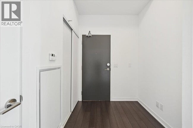 Building Photo - 85 Duke St W