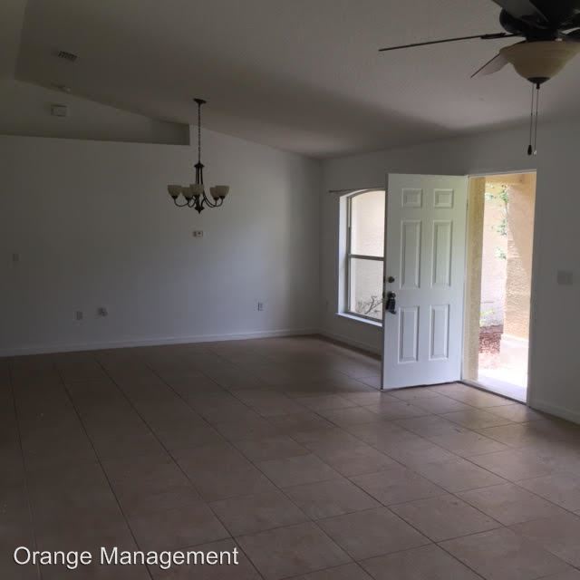 Building Photo - 980 Laurel Oaks Ln