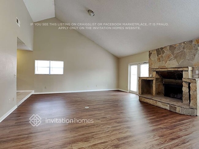 Foto del edificio - 1737 Grand Oak Dr