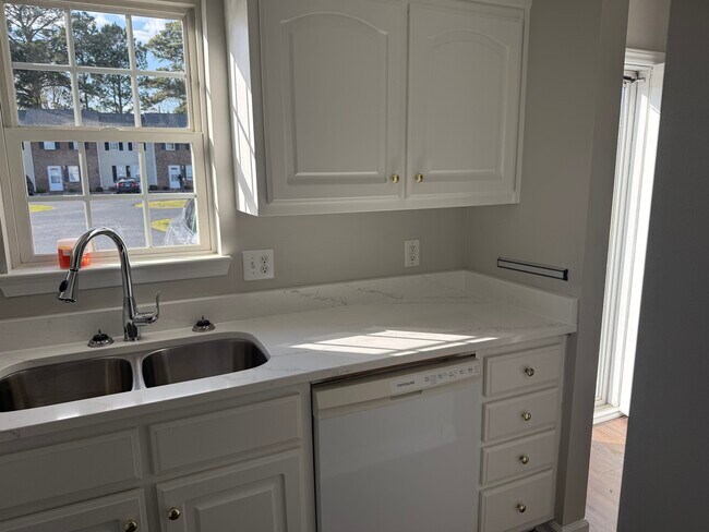 Cocina - 102 Loganshire Way