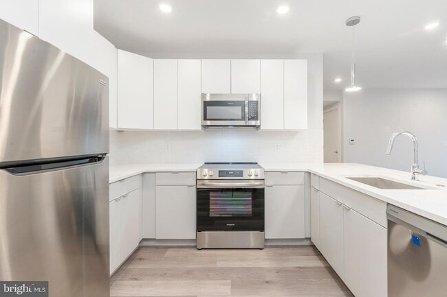 Building Photo - 3449 Scotts Ln